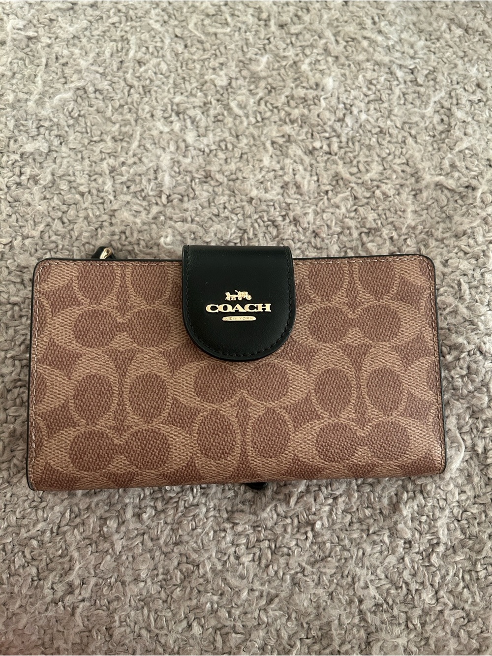 COACH TECH PHONE WALLET AND KEYCHAIN FOB NWT - Picture 2 of 8